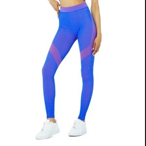 ALO YOGA | Seamless Illusion Blue Yoga Leggings - XS